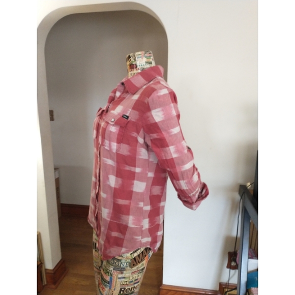 RVCA Red&White Plaid Snap up/Button up Shirt. Med. - Picture 4 of 8